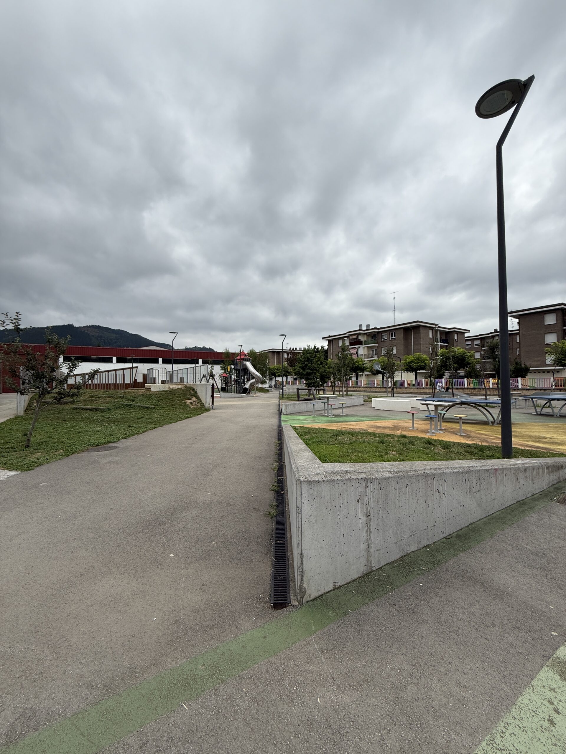 OBRA PÚBLICA - PATI IGORRE - 37 obra pública - 2.17 Arquitectura